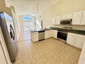 1317 Casterton Cir in Davenport, FL - Building Photo - Building Photo