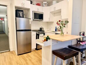 845 Beacon St, Unit 5D in Boston, MA - Foto de edificio - Building Photo