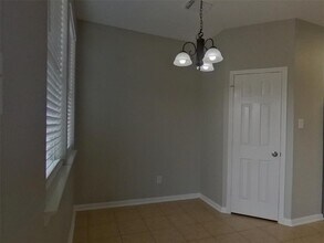 7526 Oakwood Canyon Dr in Cypress, TX - Building Photo - Building Photo
