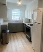 219 Lake Shore Rd, Unit 2 Apartamentos