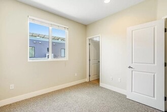 3733 Egret Ln in Palo Alto, CA - Foto de edificio - Building Photo