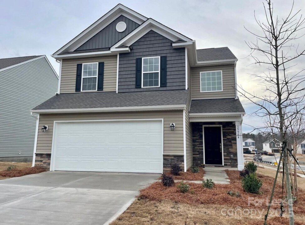 15904 Capps Rd in Charlotte, NC - Building Photo