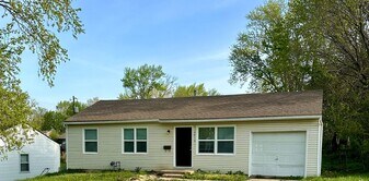 5616 E 101st Terrace in Kansas City, MO - Building Photo