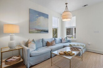 2207 Government St in Ocean Springs, MS - Building Photo - Building Photo