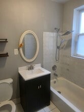 6926 S Paxton Ave in Chicago, IL - Building Photo - Building Photo