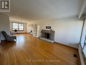 64 Farningham Crescent in Toronto, ON - Building Photo - Building Photo