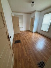 611 NW Bright St in Seattle, WA - Building Photo - Building Photo