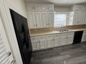 116 W Park Row Dr in Arlington, TX - Foto de edificio - Building Photo