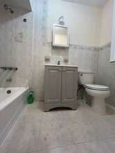 93 W 33rd St in Bayonne, NJ - Building Photo - Building Photo