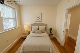 73 Thatcher St, Unit 303 in Brookline, MA - Building Photo - Building Photo