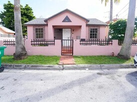 71 NW 18th Ave in Miami, FL - Building Photo