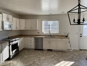 735 7th Ave E in Kalispell, MT - Building Photo - Building Photo