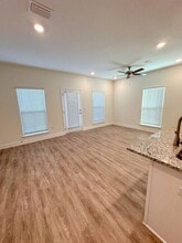 104 Santa Rosa St in Santa Rosa Beach, FL - Foto de edificio - Building Photo