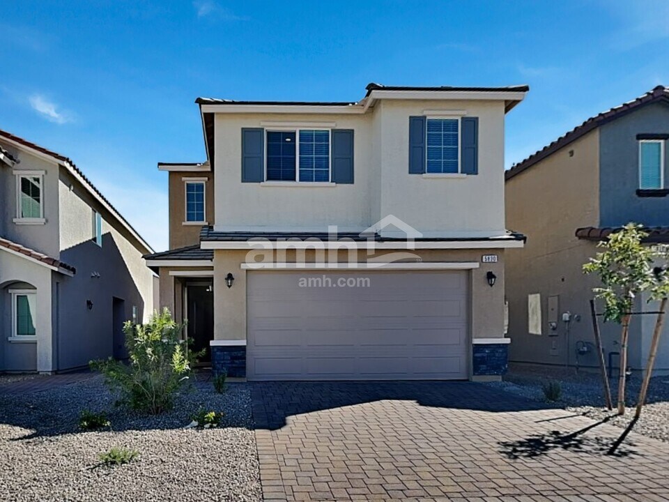 5830 Fly Fisher St in Las Vegas, NV - Building Photo