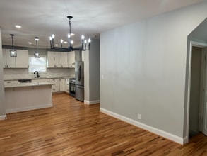 127 Meridian St in Cincinnati, OH - Foto de edificio - Building Photo