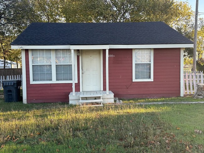 100 N Kerr St in Blooming Grove, TX - Building Photo - Building Photo