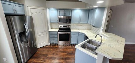 8039 E Jacob Dr in Nampa, ID - Building Photo - Building Photo