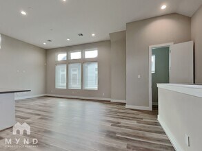 5902 Gardendale Dr in Houston, TX - Foto de edificio - Building Photo