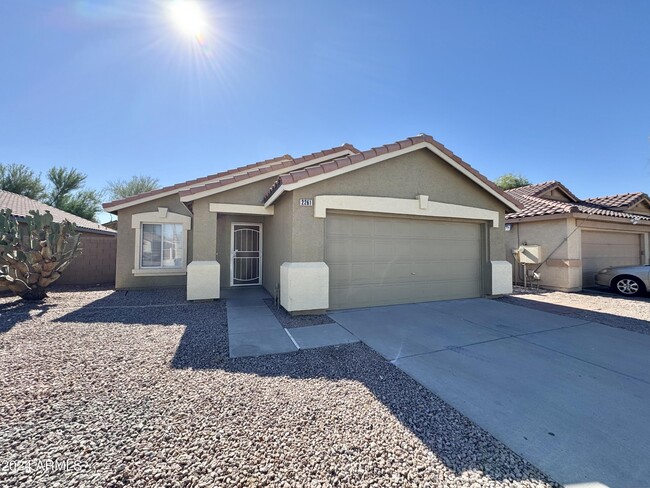 2261 E Derringer Way in Chandler, AZ - Building Photo - Building Photo