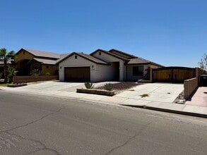 2174 N David Riedel Blvd in San Luis, AZ - Building Photo - Building Photo