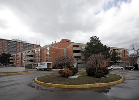 1705 Mccowan Rd in Toronto, ON - Building Photo