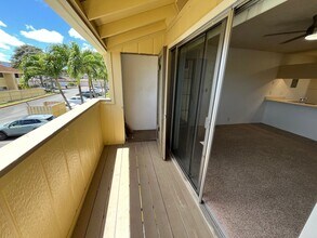 94-1045-1045 Kaukahi Pl in Waipahu, HI - Building Photo - Building Photo