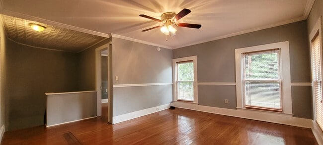 527 W Water St, Unit B in Elmira, NY - Building Photo - Building Photo