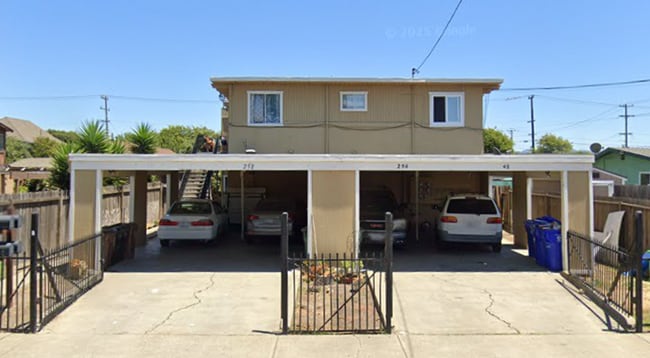 property at 252 S 3rd St