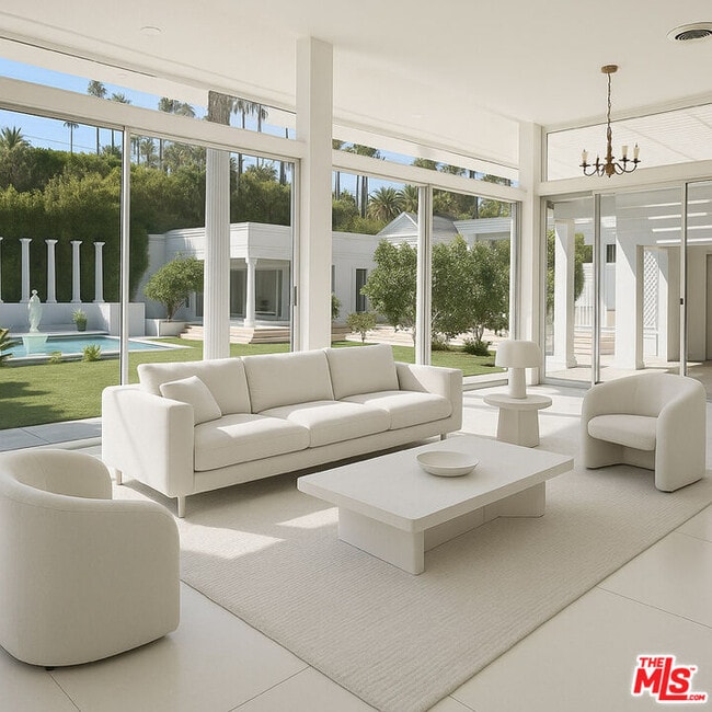 713 Elm Dr in Beverly Hills, CA - Building Photo - Building Photo