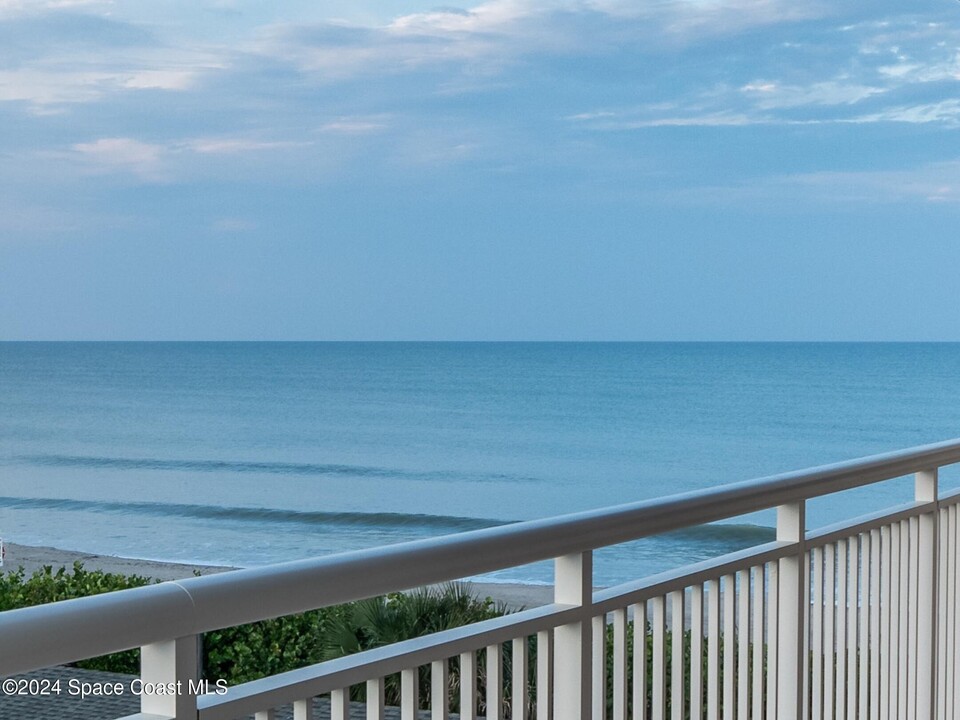 877 N Hwy A1A in Indialantic, FL - Building Photo
