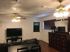 9283 Five Palms Dr in San Antonio, TX - Building Photo - Building Photo