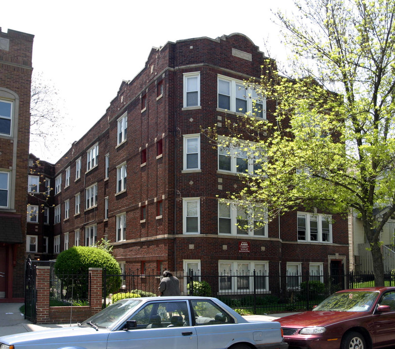 5019 W Quincy St in Chicago, IL - Foto de edificio