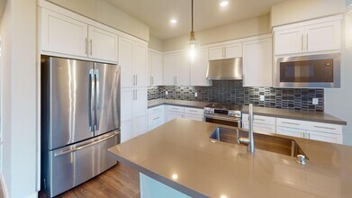 44819 S Grimmer Blvd, Unit 44819 S Grimmer Blvd in Fremont, CA - Building Photo - Building Photo