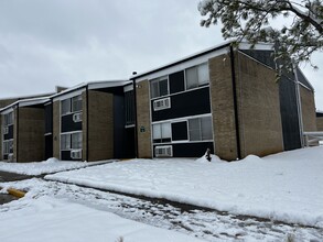 Blue Sky Apartments in Ardmore, OK - Building Photo - Building Photo