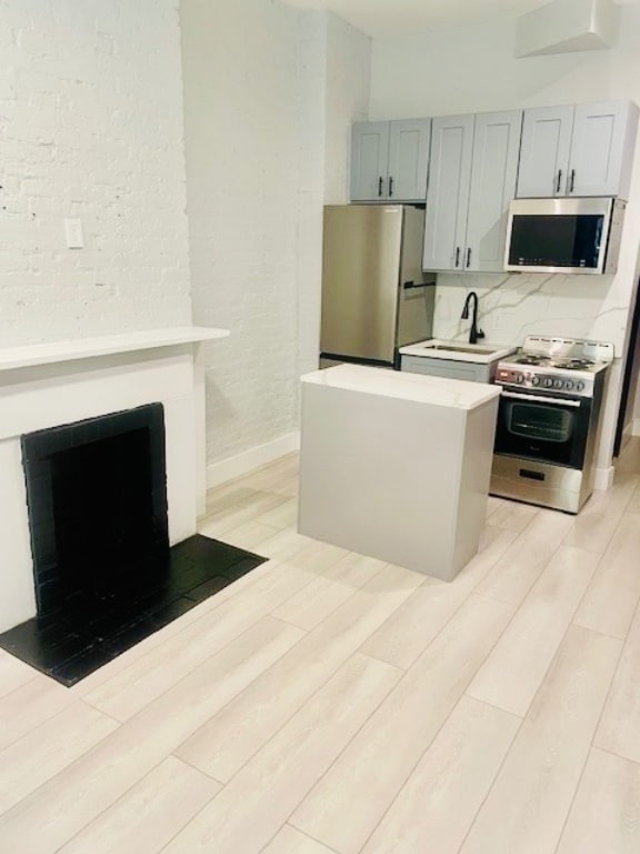 51 Leroy St in New York, NY - Building Photo - Building Photo