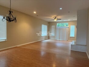 10613 Hidden Grove Cir in Stockton, CA - Building Photo - Building Photo