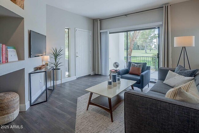 777 W Chandler Blvd-Unit -2-2 in Chandler, AZ - Building Photo - Building Photo