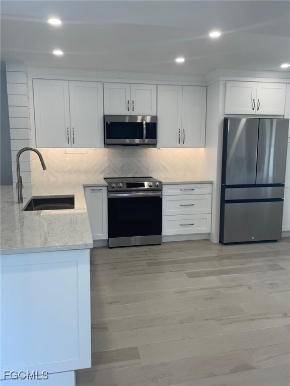 property at 14200 Oviedo Pl