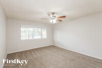 13323 Oak Ledge Dr photo'