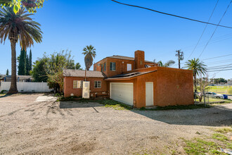 8449 Palmetto Ave in Fontana, CA - Building Photo - Building Photo