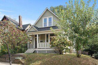 1084 Edgerton St in St. Paul, MN - Building Photo - Building Photo