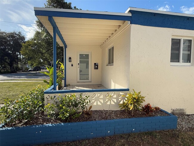 1857 Madison St, Unit 1 in Hollywood, FL - Foto de edificio - Building Photo