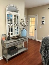 235 3rd Ave NE in Carmel, IN - Foto de edificio - Building Photo