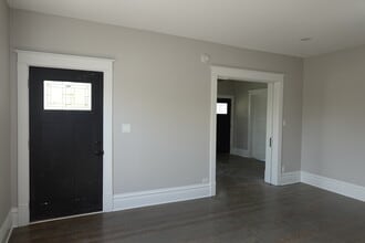 62 Pine St in Grayslake, IL - Building Photo - Building Photo