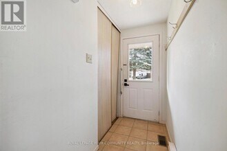 71 Geddes Crescent in Barrie, ON - Building Photo - Building Photo