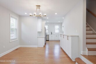 137 Hudson Ave in Red Bank, NJ - Building Photo - Building Photo