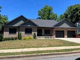 3006 Vicksburg Rd in Johnson City, TN - Building Photo