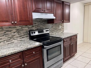 2961 SW 87th Ave in Davie, FL - Building Photo - Building Photo