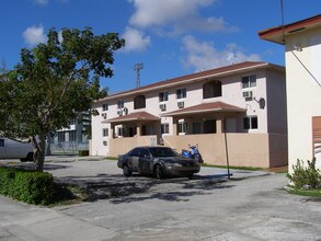 1371 NW 3rd St in Miami, FL - Building Photo - Building Photo