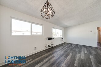 328 W Queen St in Inglewood, CA - Building Photo - Building Photo